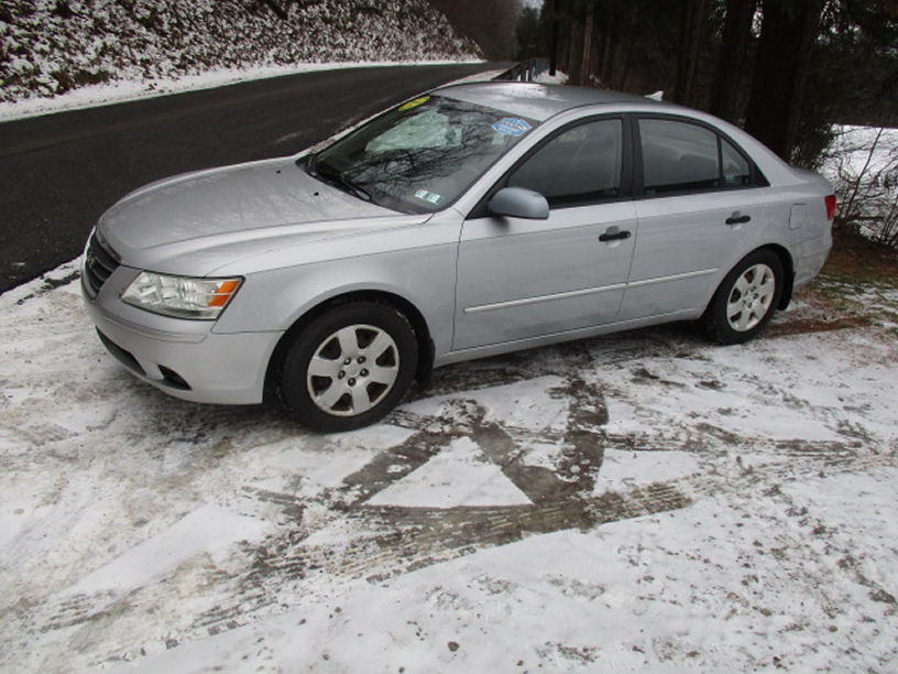 2010 Hyundai Sonata GLS's photo