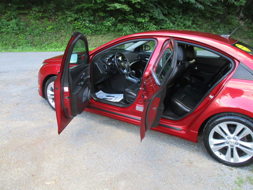 2011 Chevrolet Cruze LTZ - Photo 11